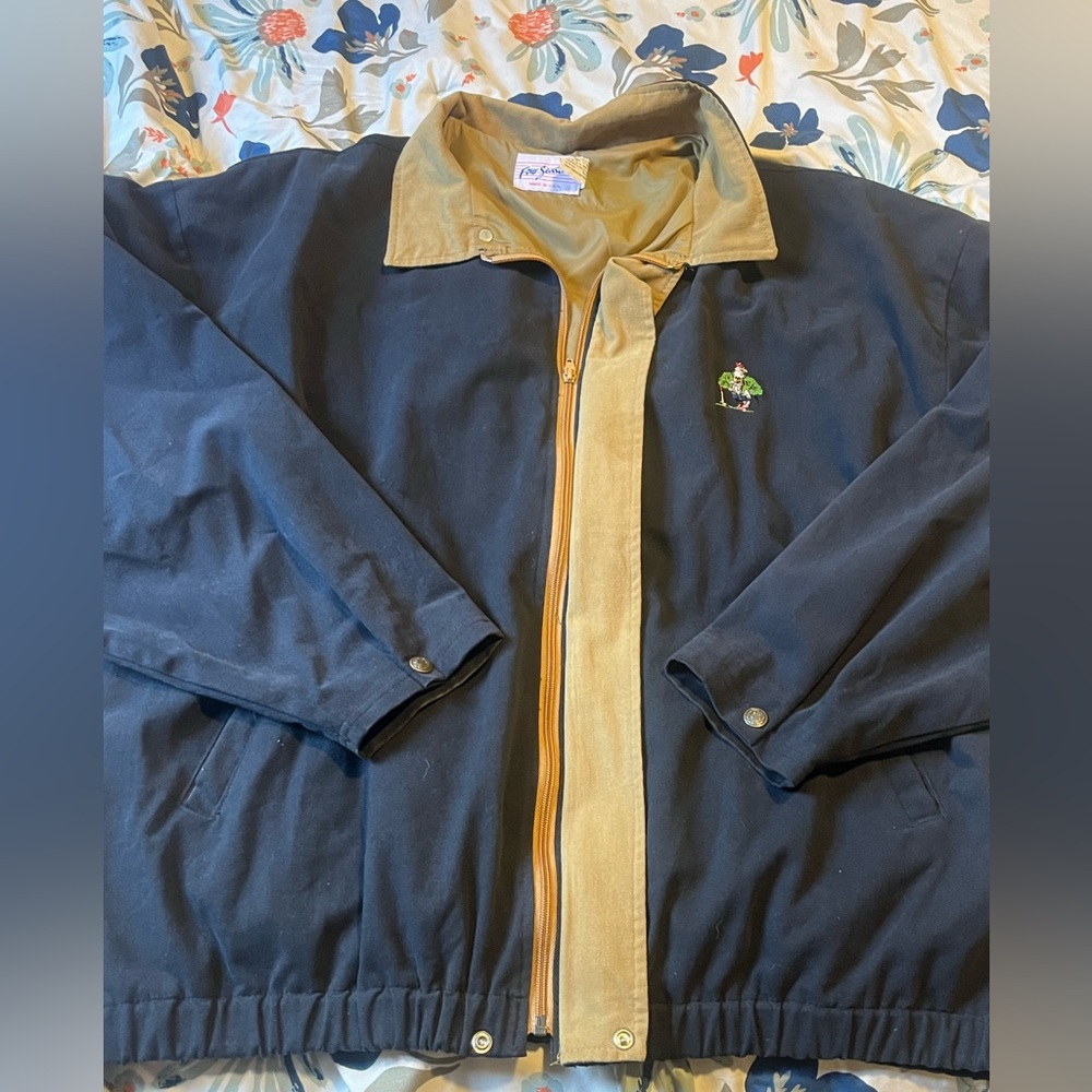 Vintage Navy and tan golf jacket. Four Seasons brand with embroidered eagle